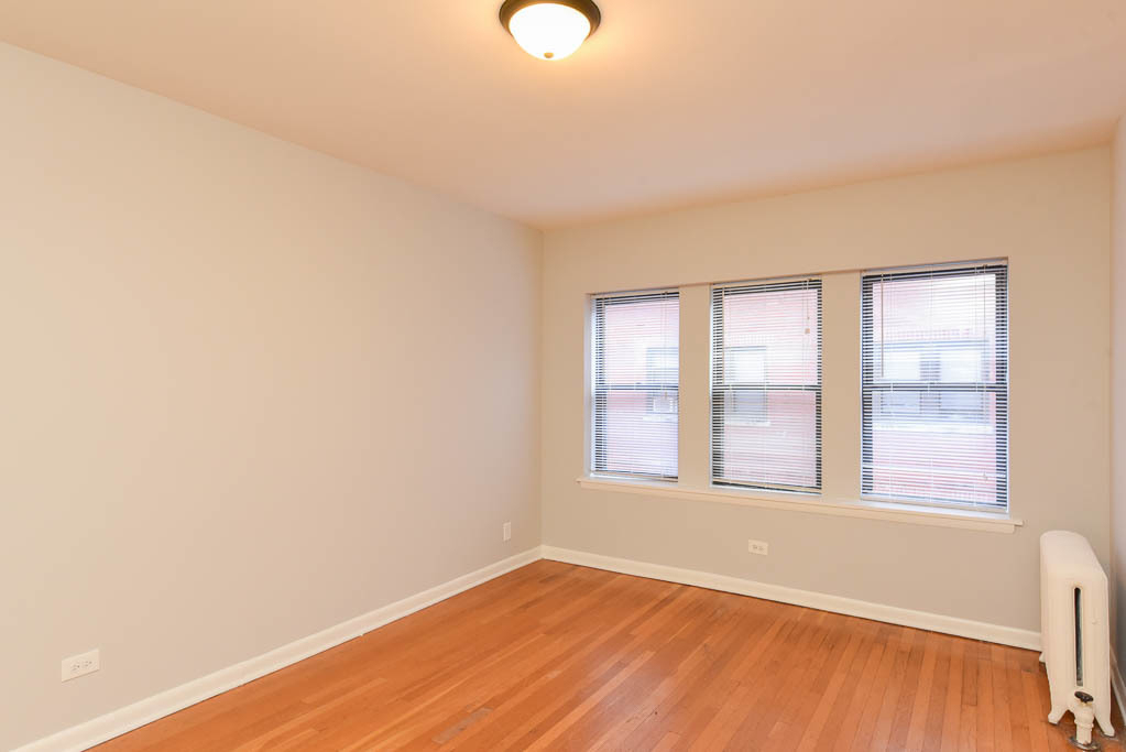 5744 N Winthrop Avenue - Photo 7