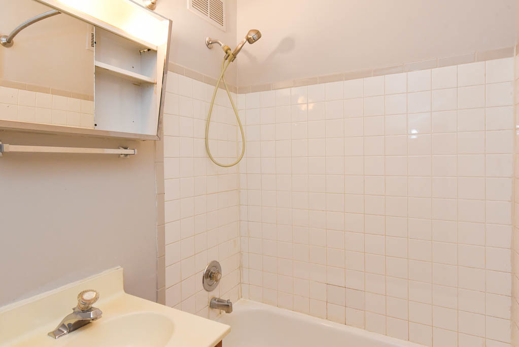 5744 N Winthrop Avenue - Photo 12