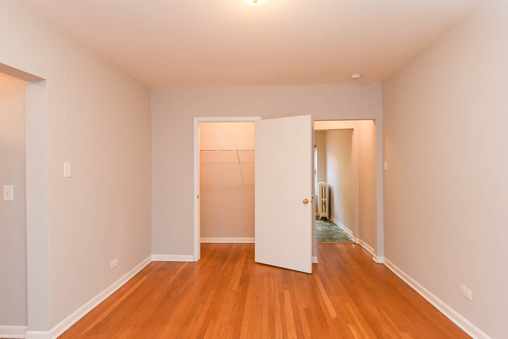 5744 N Winthrop Avenue - Photo 10