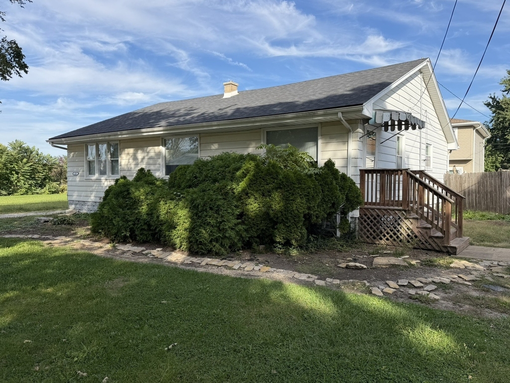 620 N State Street - Photo 1