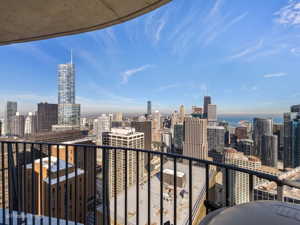 225 N Columbus Drive - Photo 17