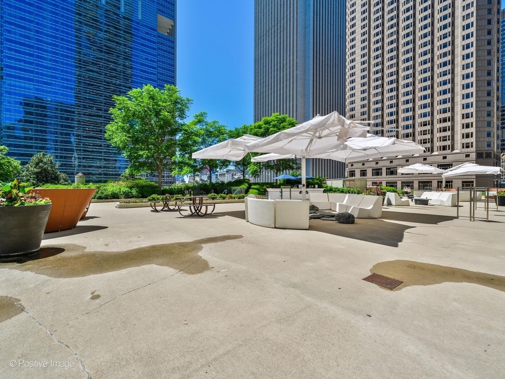 225 N Columbus Drive - Photo 19