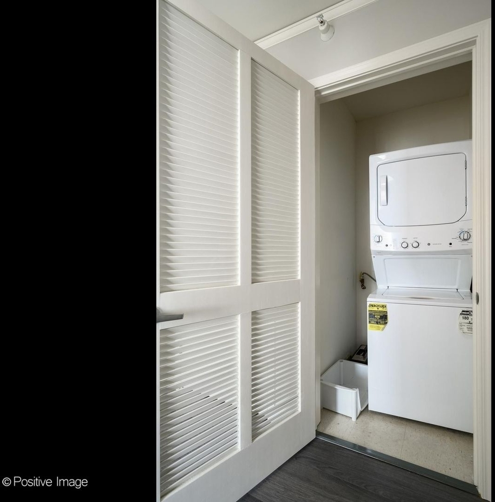 225 N Columbus Drive - Photo 15
