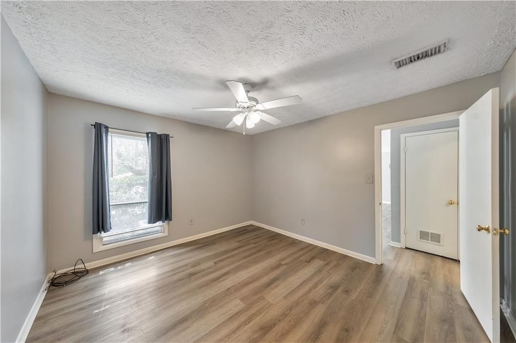 5159 Roswell Road - Photo 11