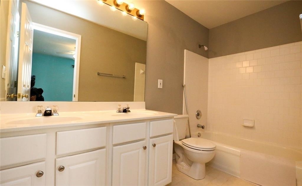 329 Coddington Court - Photo 41