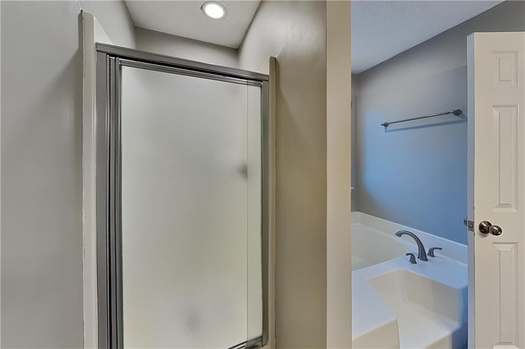 5025 Bent Creek Court - Photo 9
