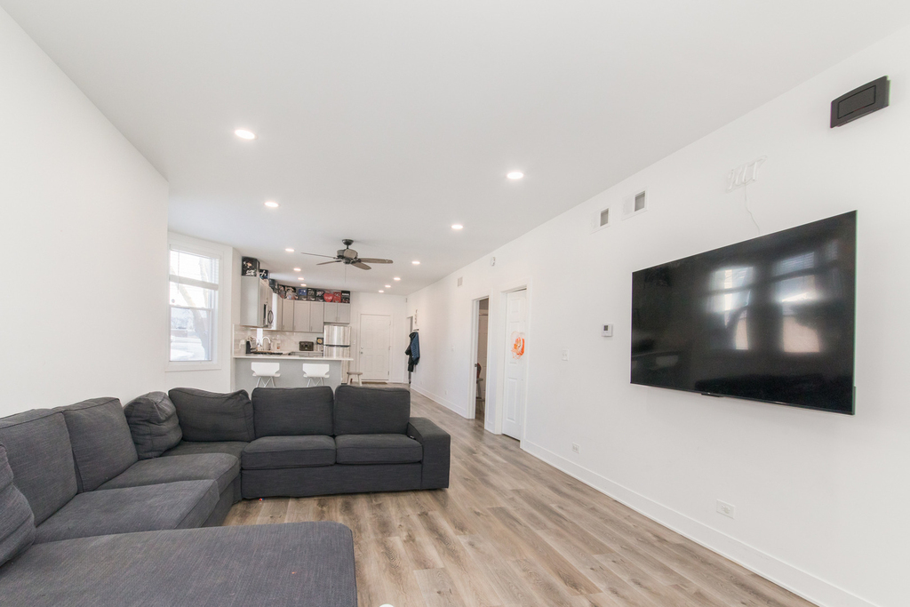 4055 Prairie Avenue - Photo 5