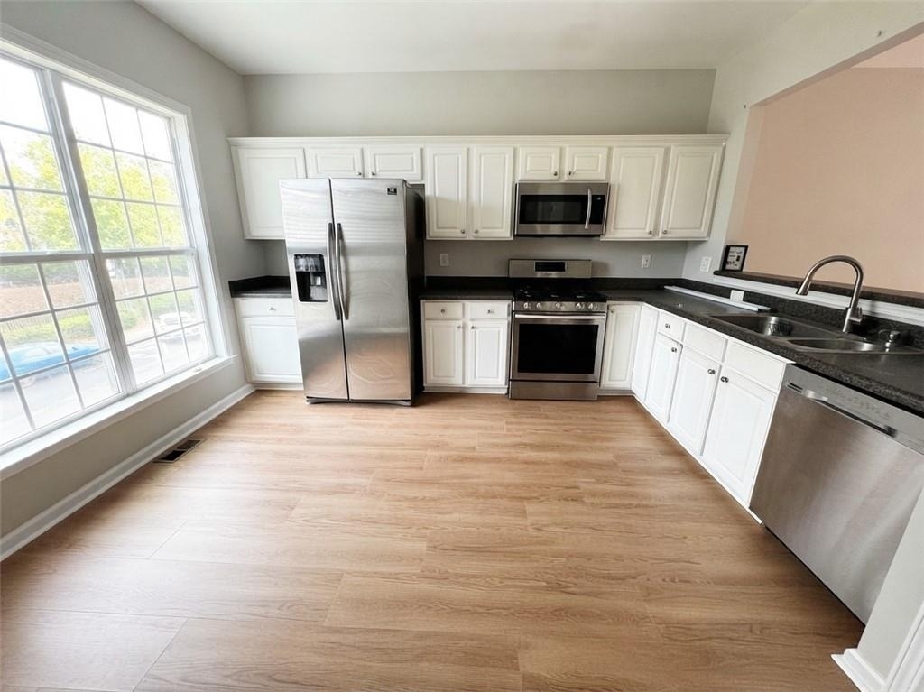 1108 Thornborough Drive - Photo 5