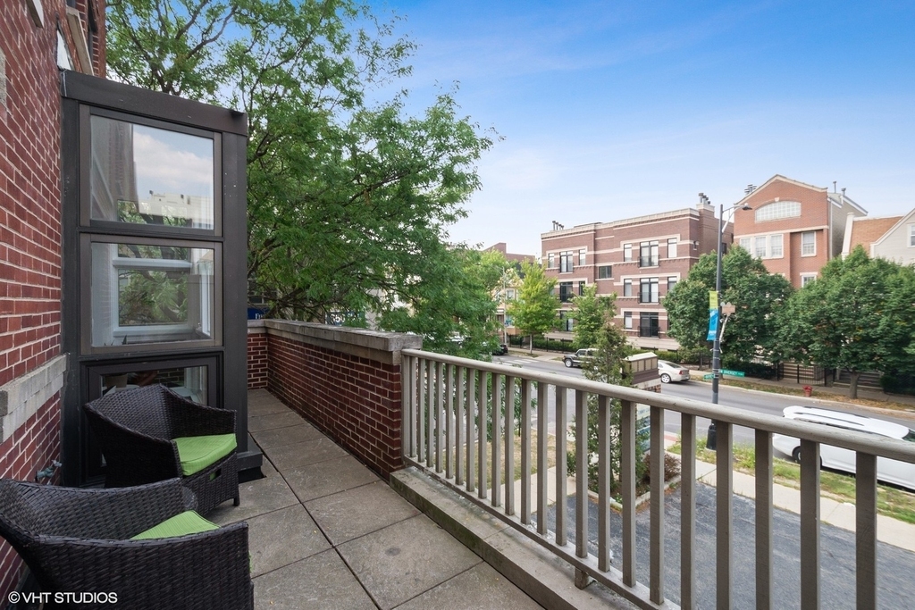 2757 N Wayne Avenue - Photo 9