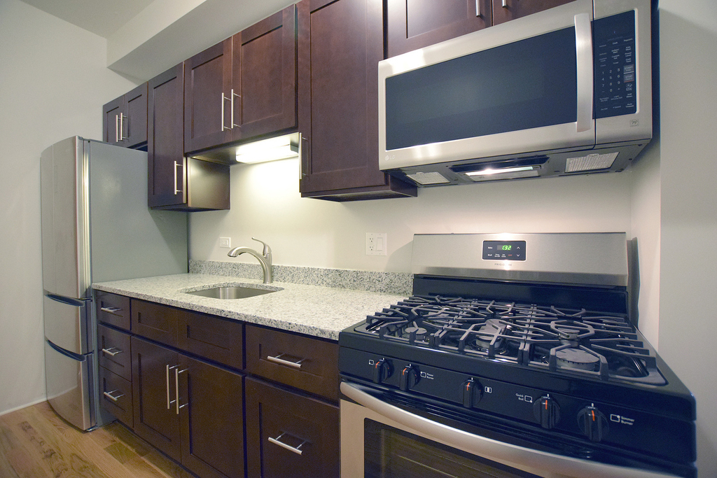 3804 W Montrose Avenue - Photo 7