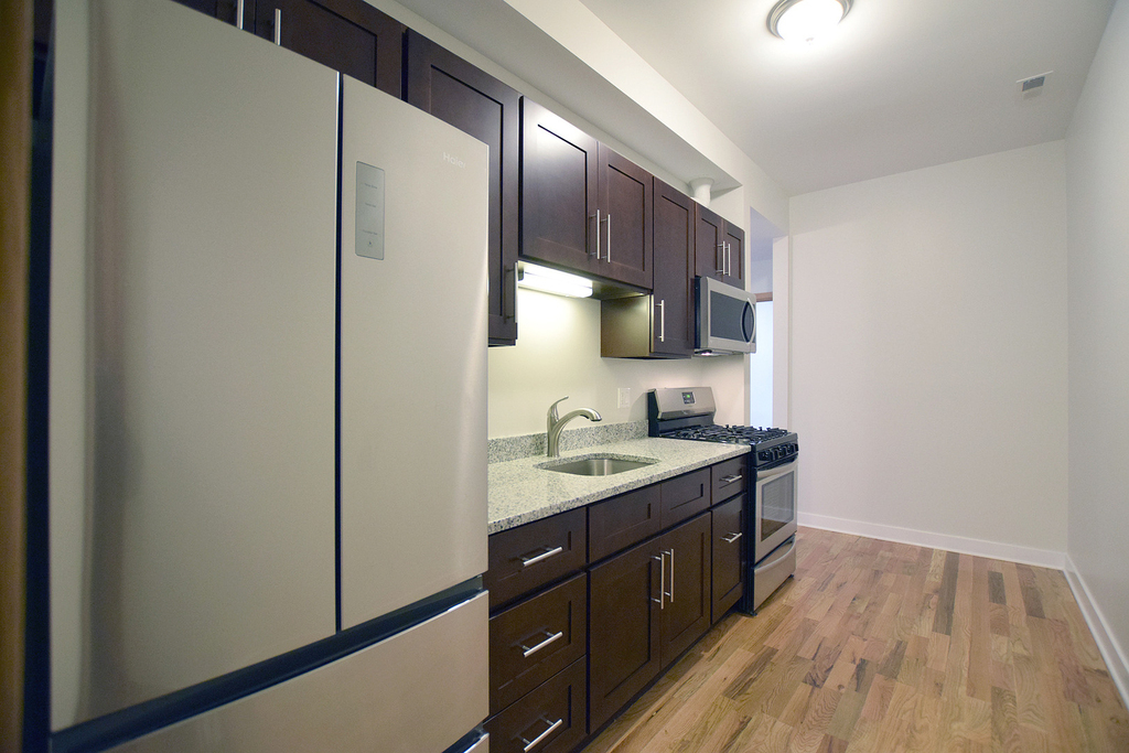 3804 W Montrose Avenue - Photo 8