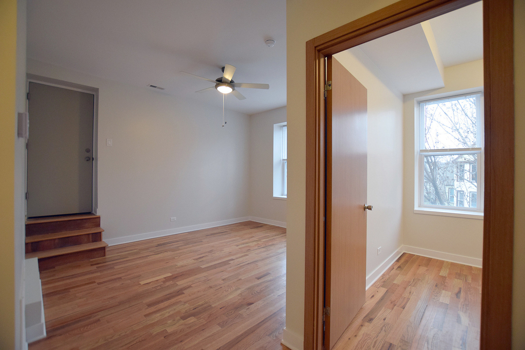 3804 W Montrose Avenue - Photo 10