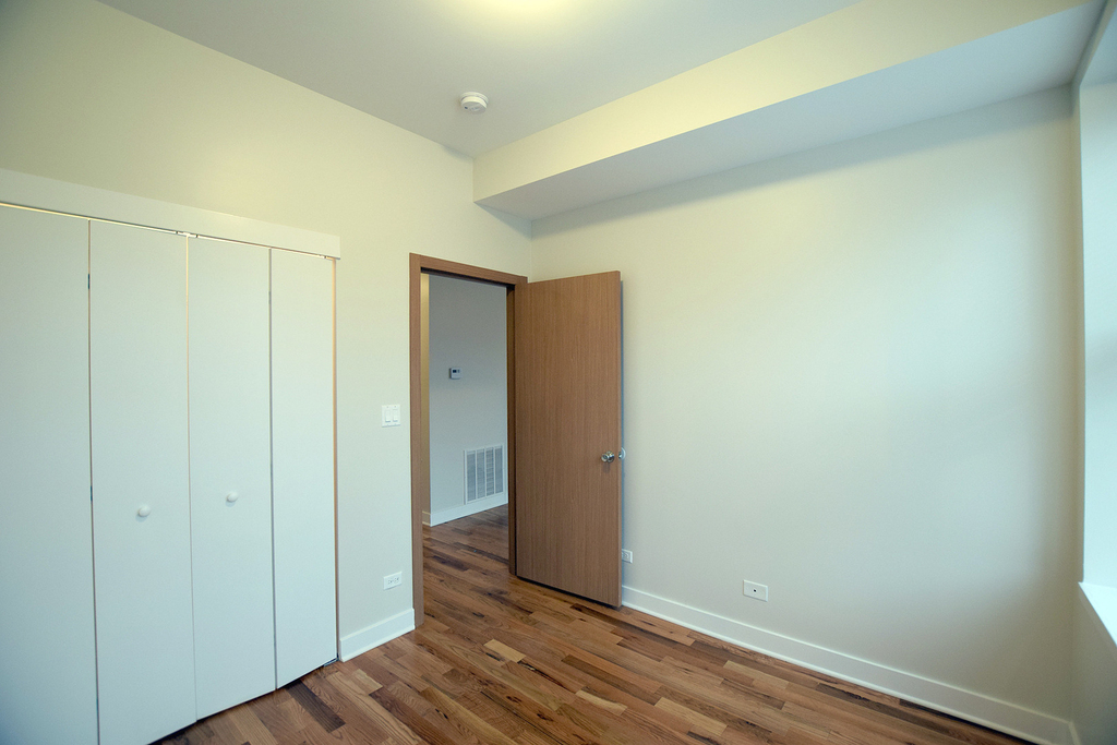 3804 W Montrose Avenue - Photo 6