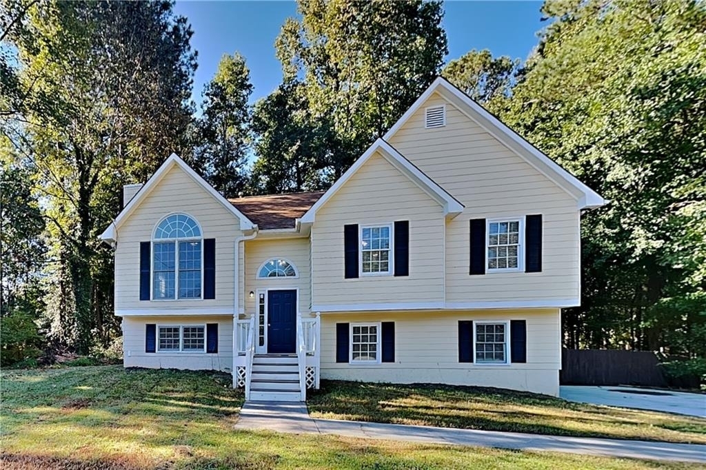 145 Loxley Court - Photo 0