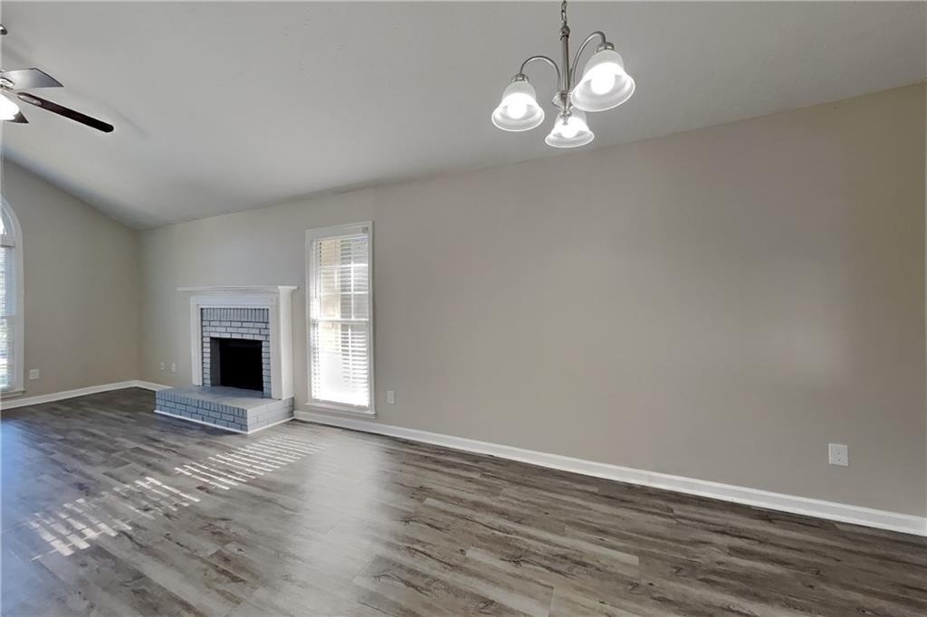 145 Loxley Court - Photo 8