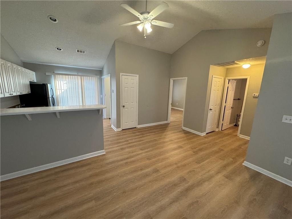 113 W Sellers Street - Photo 2