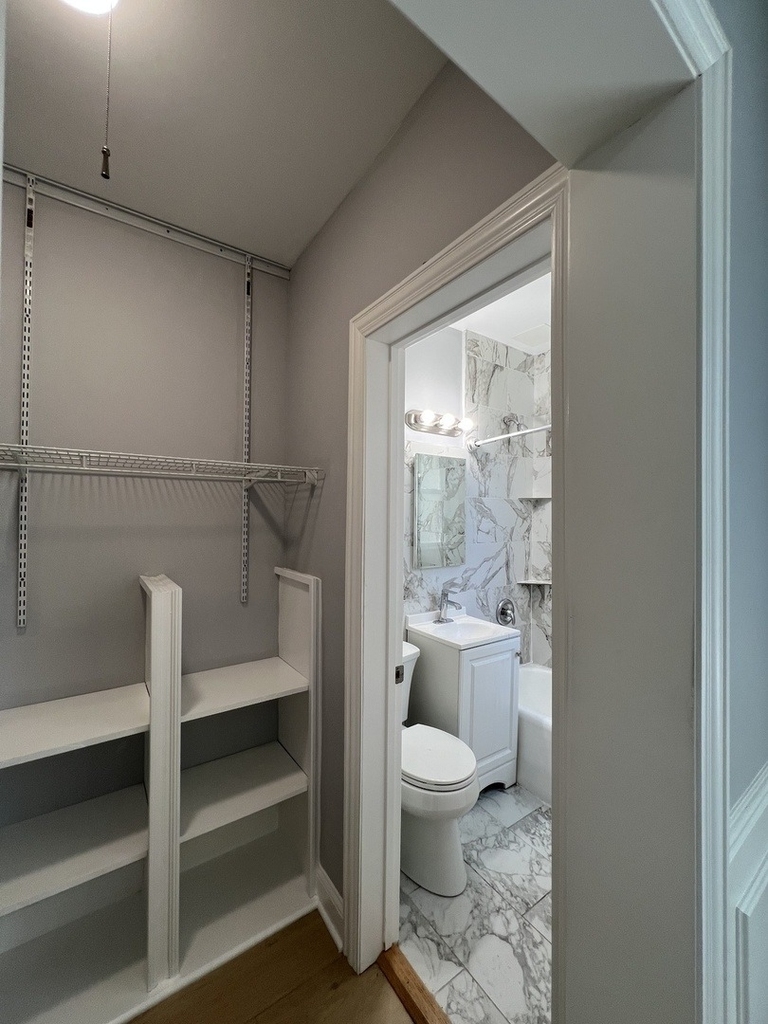4427 N Seeley Avenue - Photo 9
