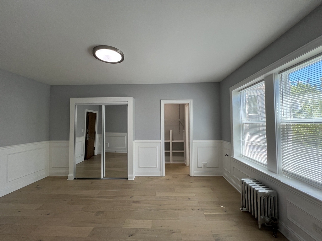 4427 N Seeley Avenue - Photo 2