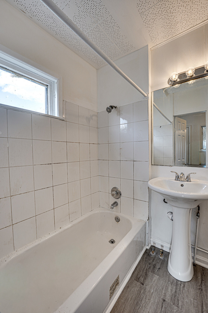 523 Grand Avenue - Photo 4