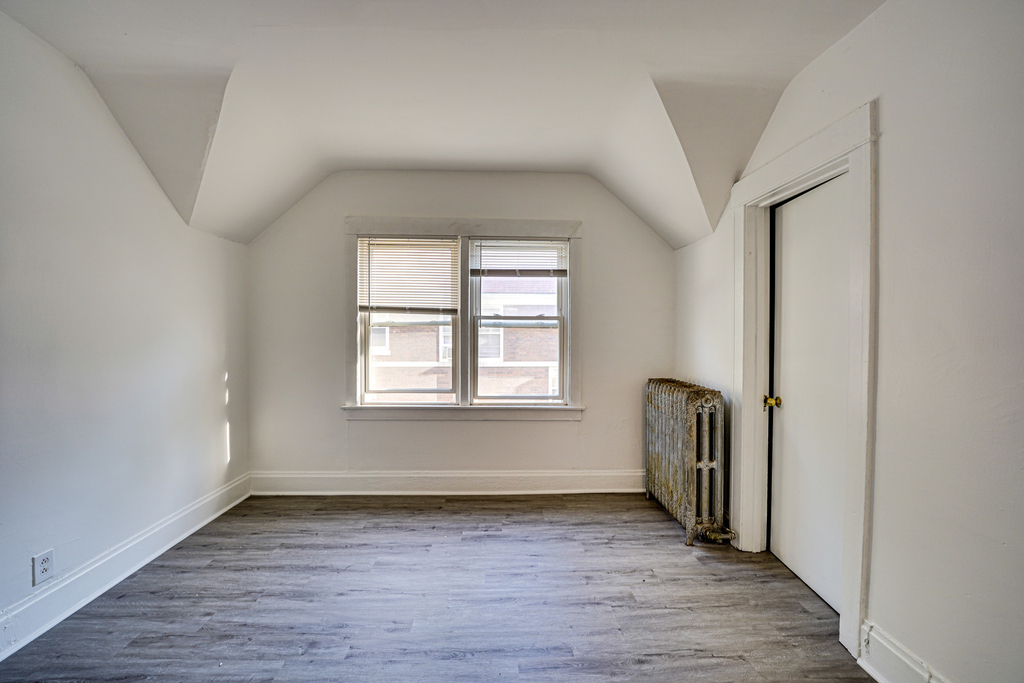 523 Grand Avenue - Photo 6