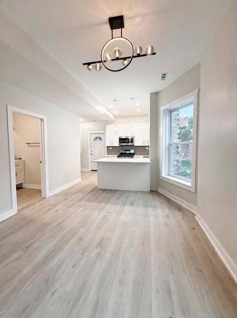 6039 S Eberhart Avenue - Photo 9