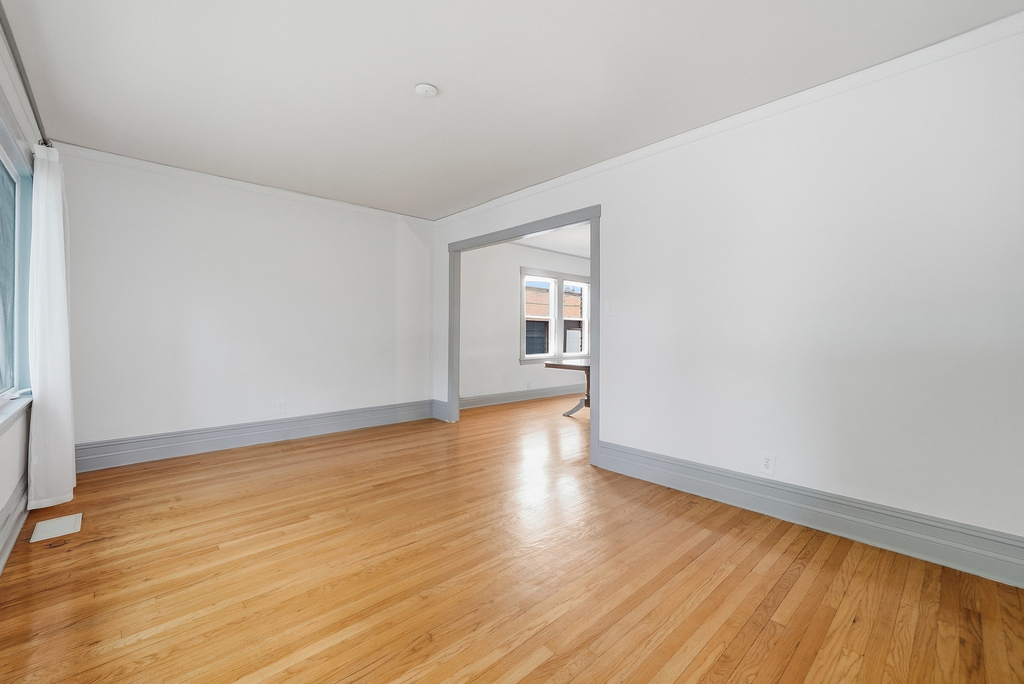 5455 N Lieb Avenue - Photo 2