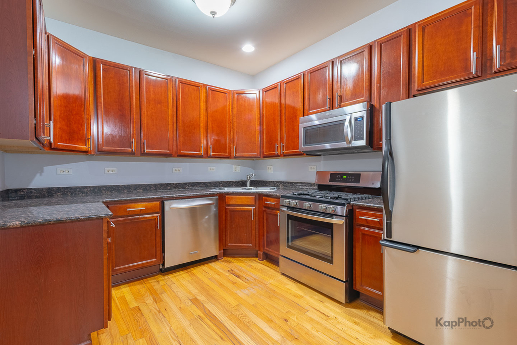 2254 W Adams Street - Photo 4