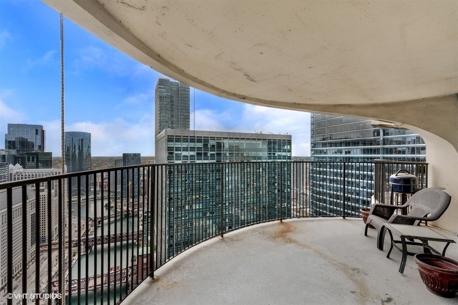 300 N State Street - Photo 5