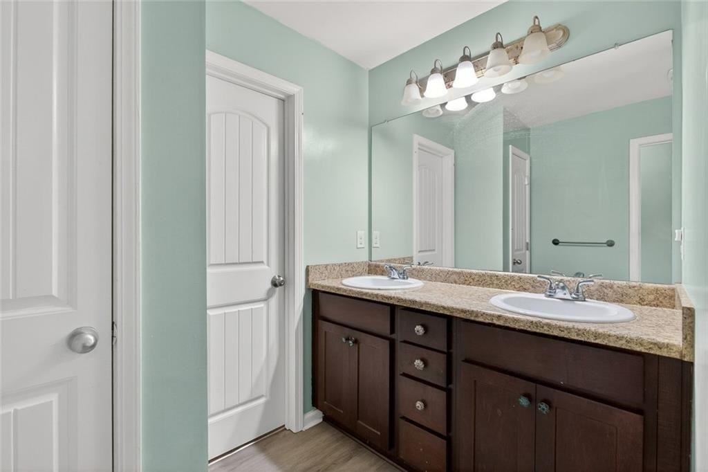 1027 Grenier Terrace - Photo 16
