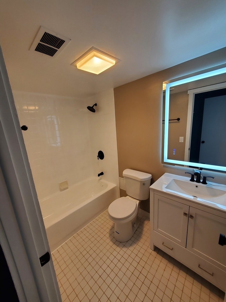1 Renaissance Place - Photo 11