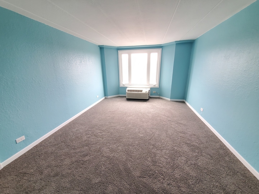 1 Renaissance Place - Photo 10