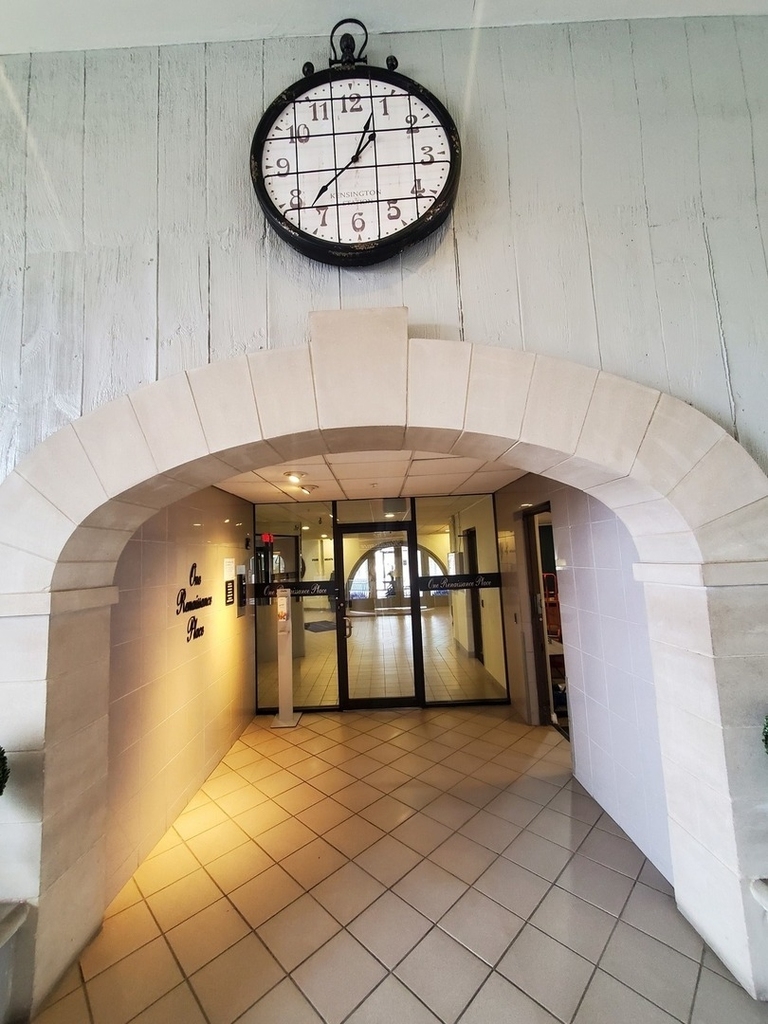 1 Renaissance Place - Photo 2