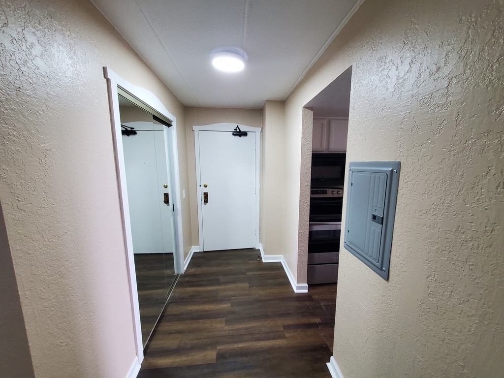 1 Renaissance Place - Photo 15