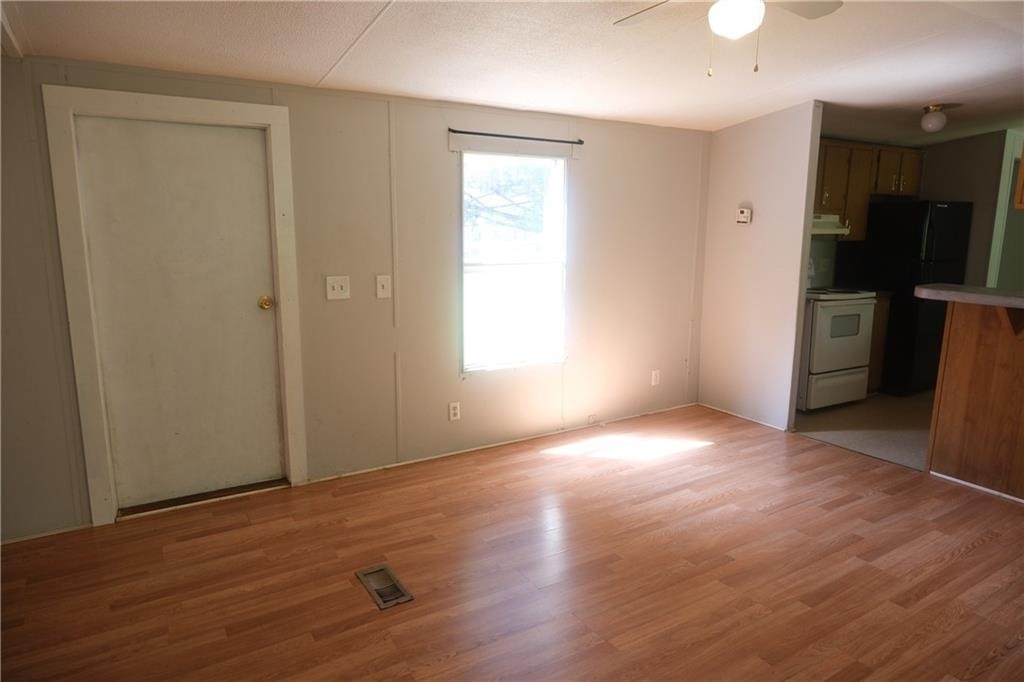 6175 Leigh Lane - Photo 5