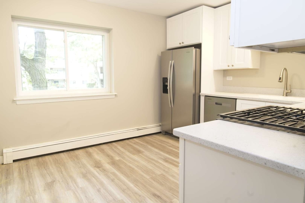 1311 S Finley Road - Photo 4