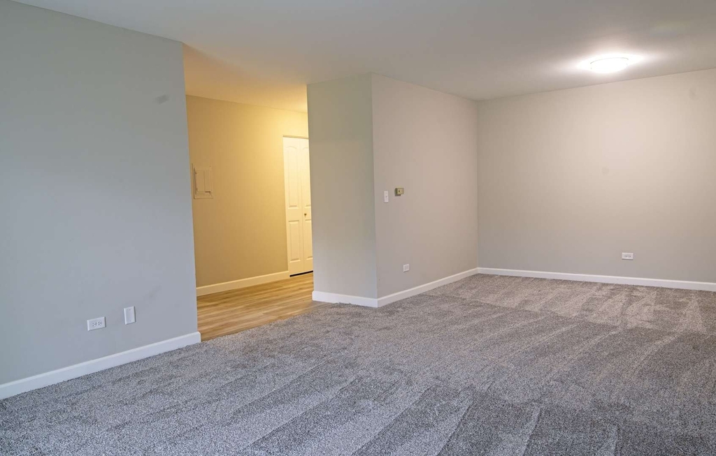 1311 S Finley Road - Photo 3