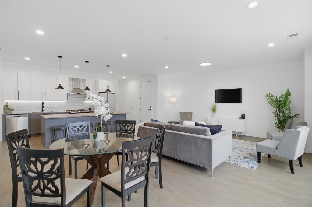 5824 N Lincoln Avenue - Photo 4