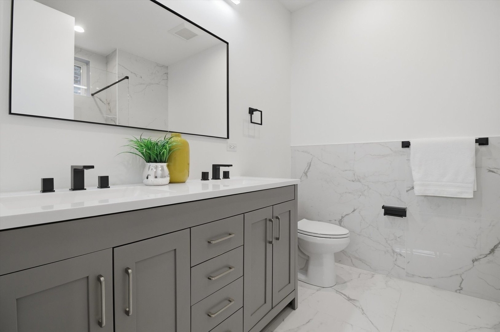 5824 N Lincoln Avenue - Photo 10