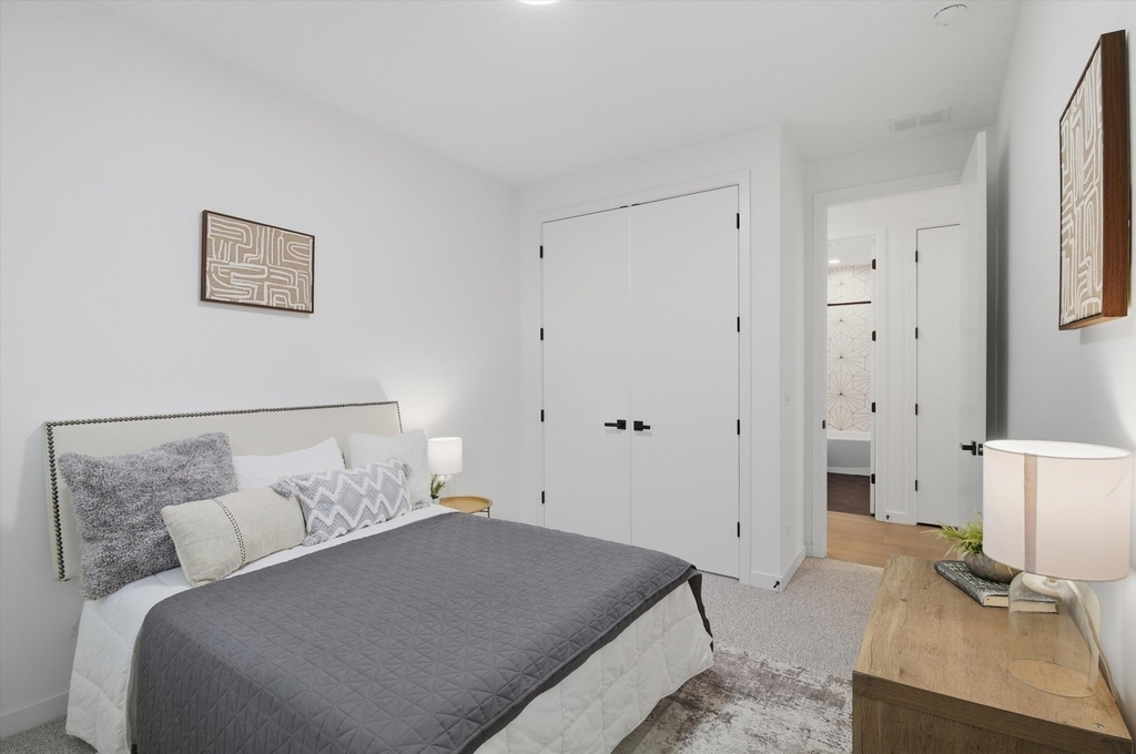 5824 N Lincoln Avenue - Photo 13
