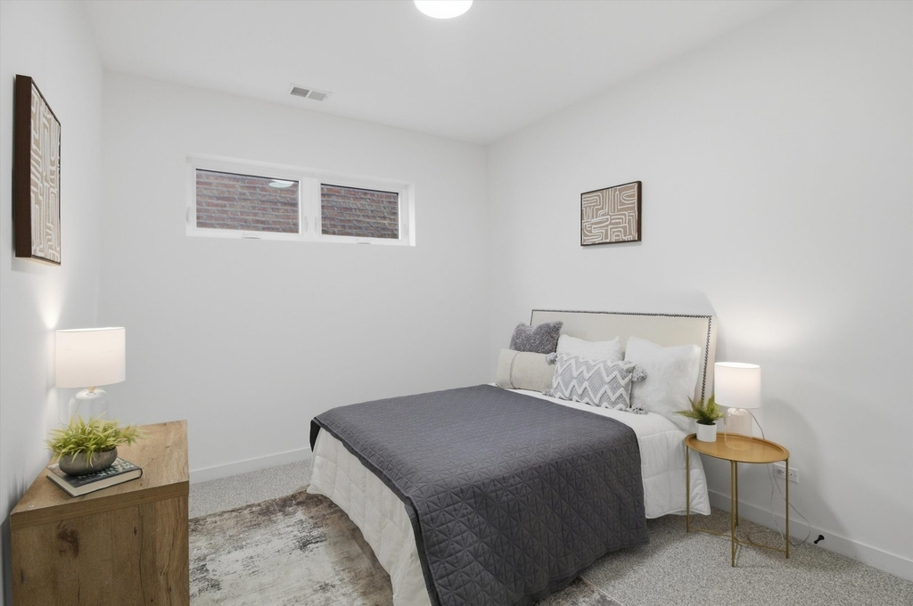 5824 N Lincoln Avenue - Photo 12