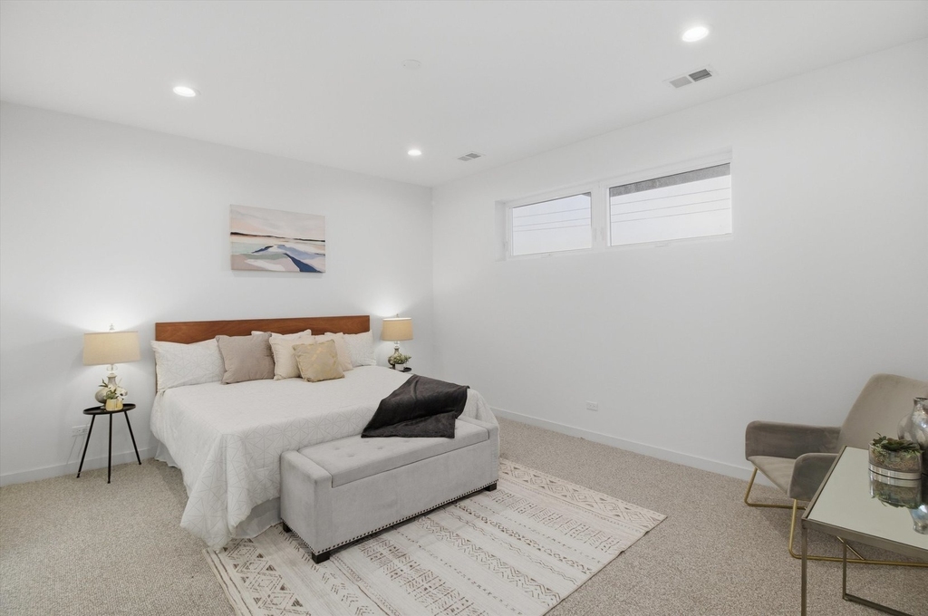 5824 N Lincoln Avenue - Photo 8