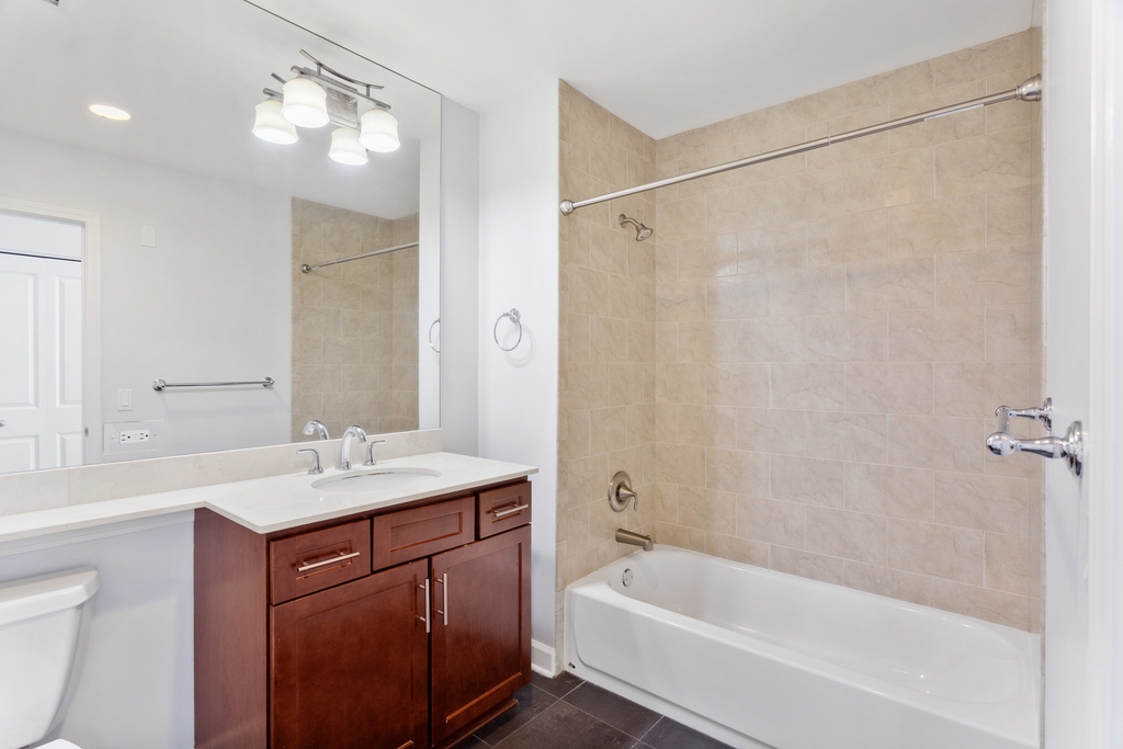 100 E 14th Street - Photo 15