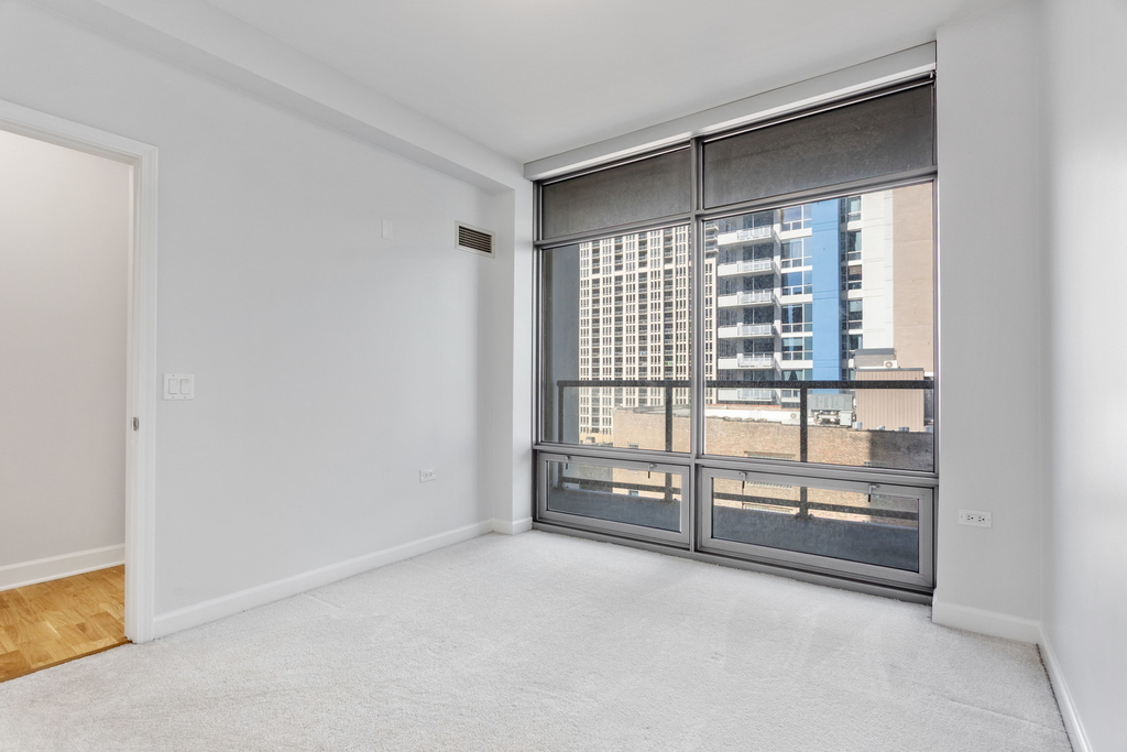 100 E 14th Street - Photo 14
