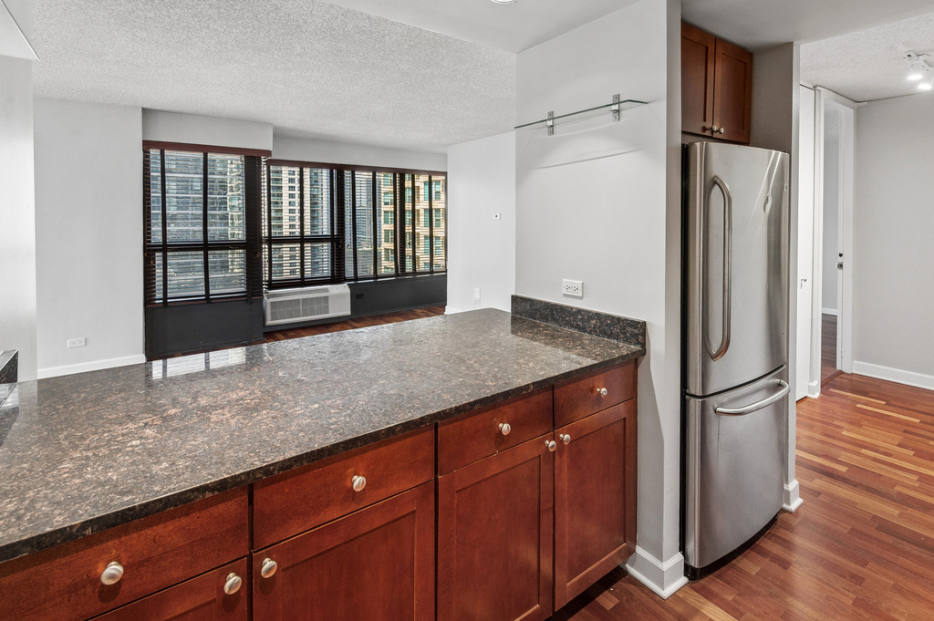 30 E Huron Street - Photo 6