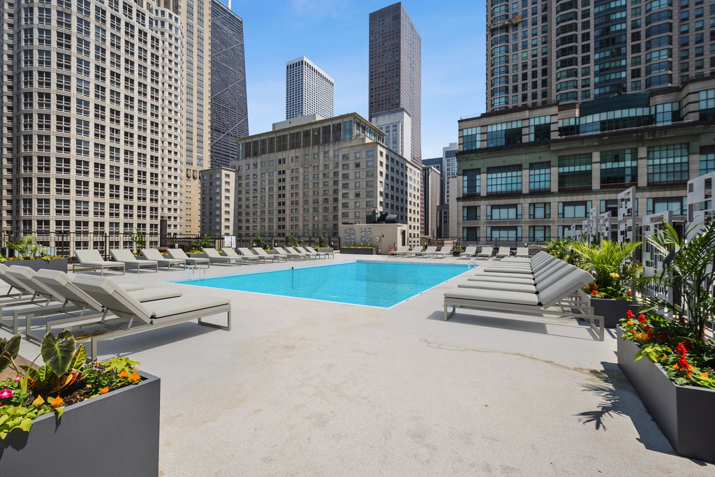 30 E Huron Street - Photo 18