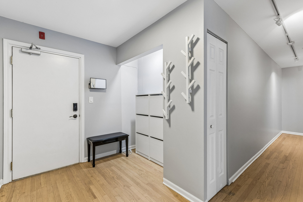 445 Sherman Avenue - Photo 3