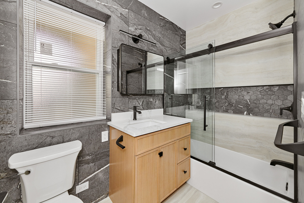 5800 N Maplewood Avenue - Photo 18
