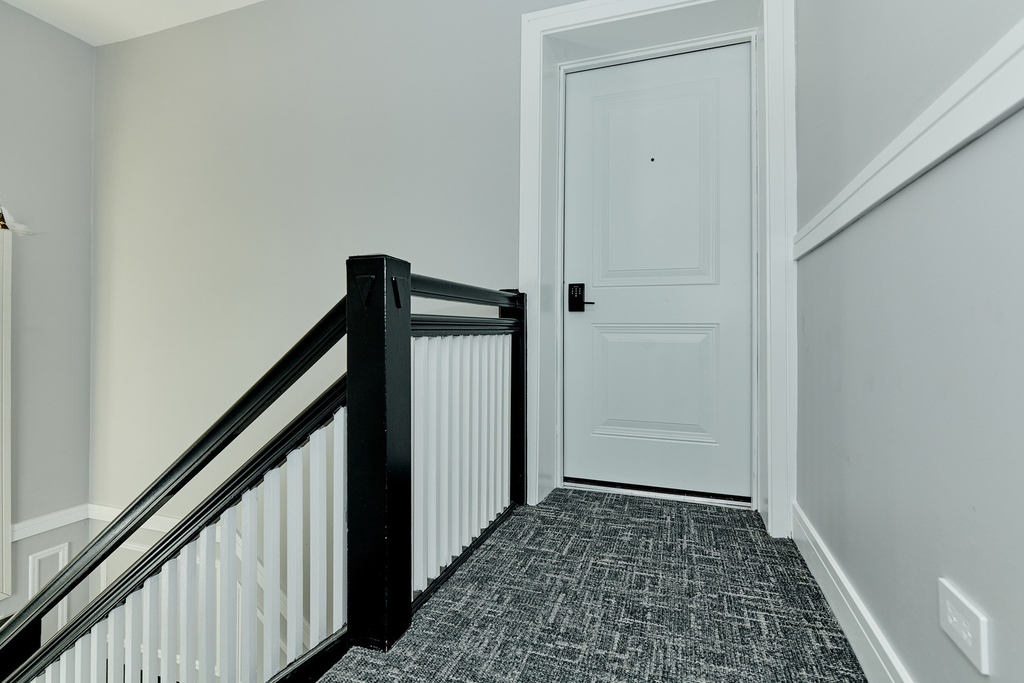 5800 N Maplewood Avenue - Photo 1