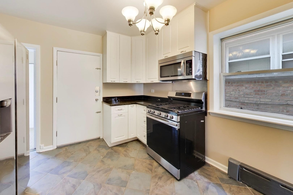 6545 N Natoma Street - Photo 9