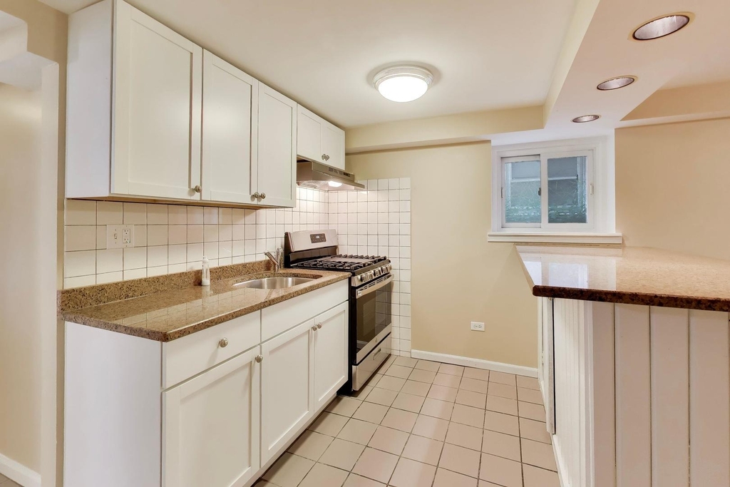 6545 N Natoma Street - Photo 3
